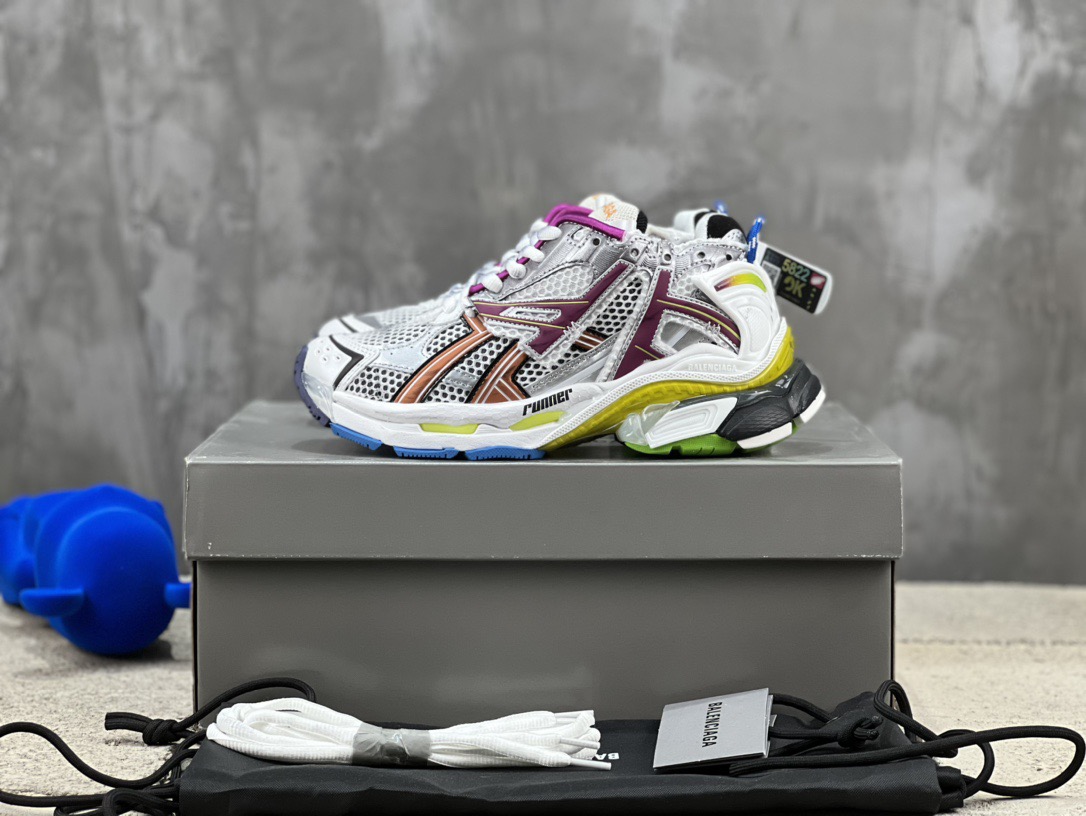 Balenciaga runner
